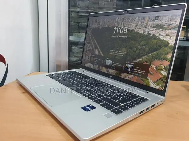 Laptop HP EliteBook 640 G9 16GB Intel Core i5 SSD 512GB · Photo 1