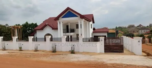 5bdrm House in Santasi Kokoben, Kumasi Metropolitan for sale · Photo 1