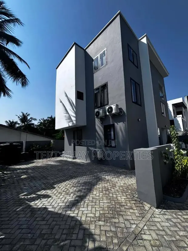 5bdrm House in Cantonment, US Embassy Area for sale · Photo 1