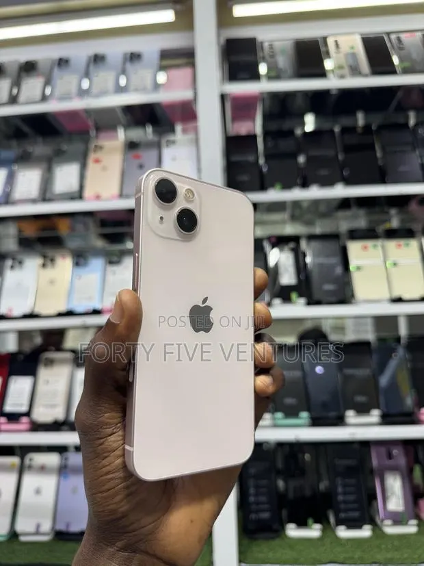 Apple iPhone 13 256 GB Pink · Photo 1