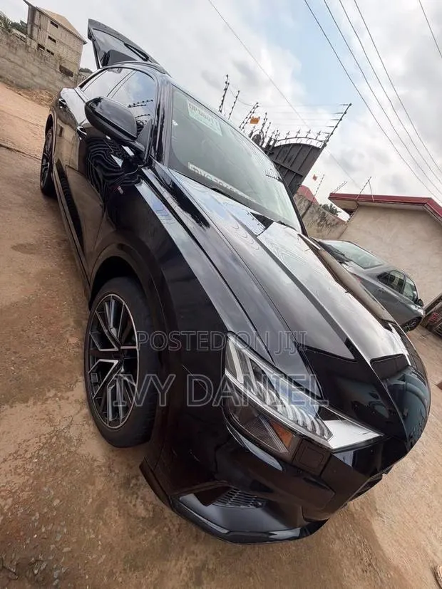 Audi Q8 2021 Black · Photo 1