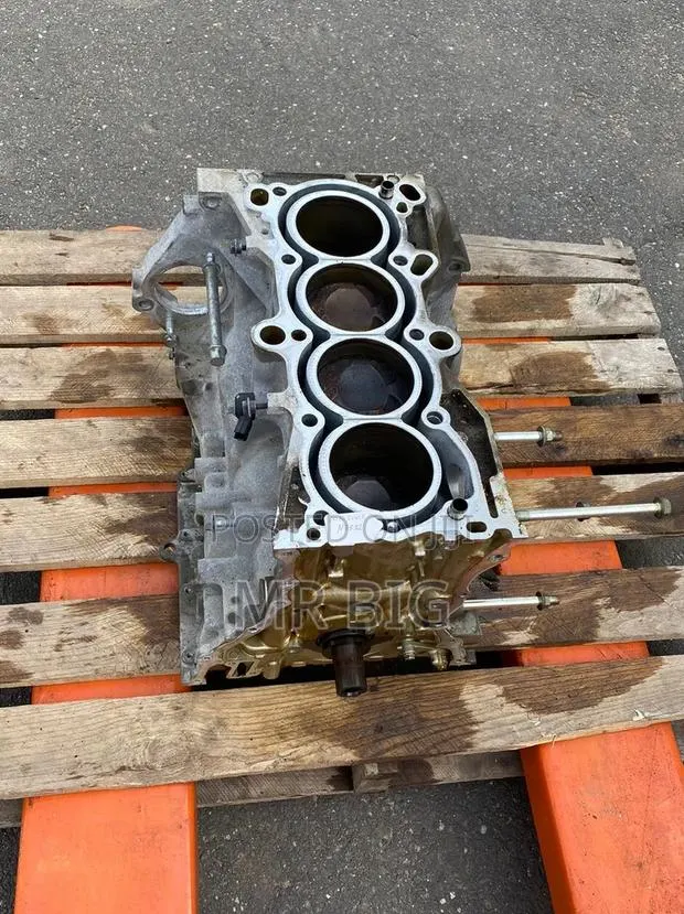 Honda Accord 2.0 Turbo Engine Block · Photo 1