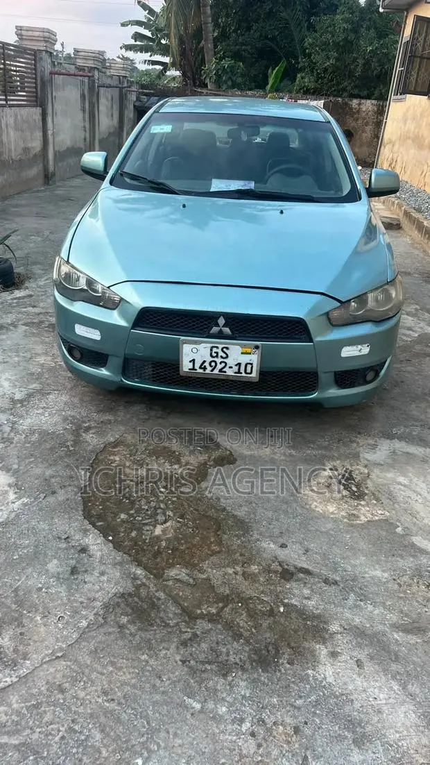 Mitsubishi Lancer 2010 Green · Photo 1