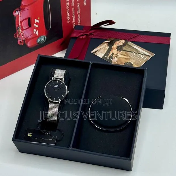 DW Leather Watch With Bracelet · Photo 2