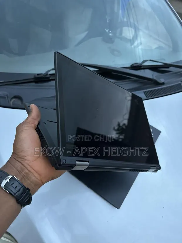 Laptop Lenovo ThinkPad X1 Yoga 8GB Intel Core i5 SSD 256GB · Photo 1