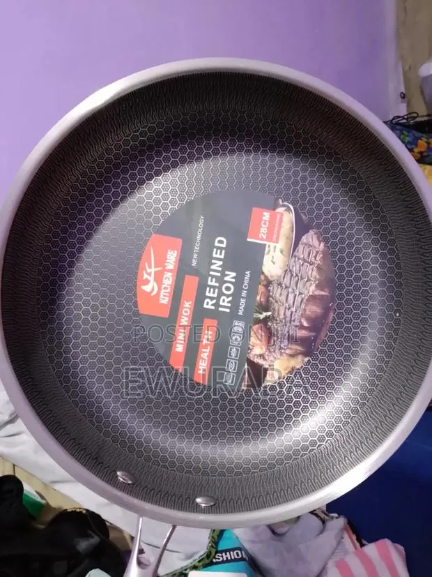 28cm Deep Frying Pan · Photo 5