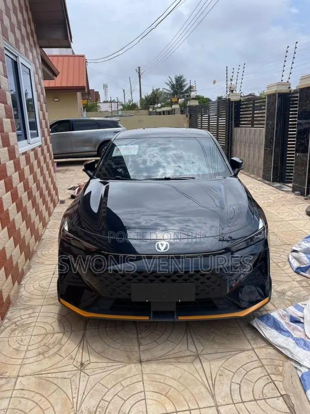 Changan UNI-V 2024 Black · Photo 1