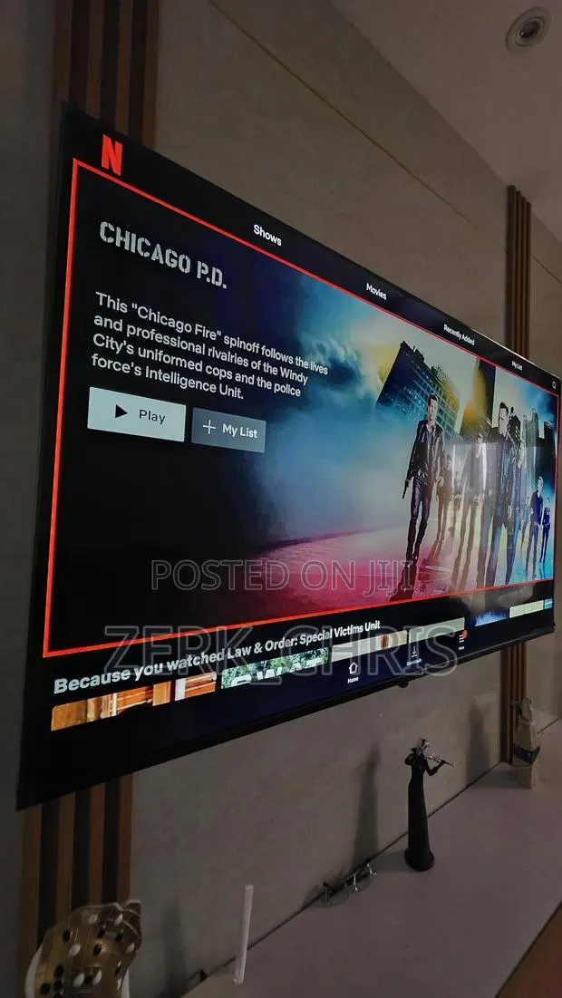 Slim Smart TV + Free Netflix + Free Amazon Firestick
