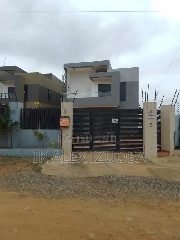 Furnished 4bdrm House in Lakeside Community 8 for sale · Photo 1