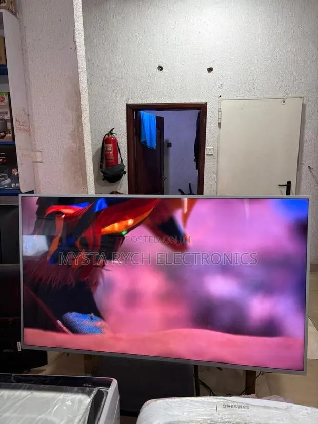 Uk Used Philips 65" Tv · Photo 1