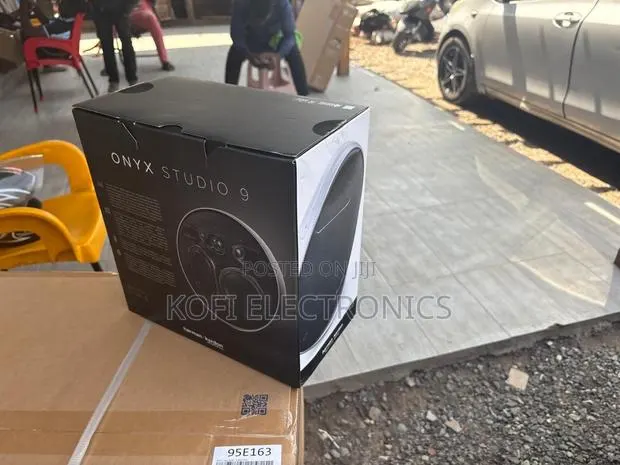 Onyx Studio 9 Elegant Home Audio Speaker · Photo 1