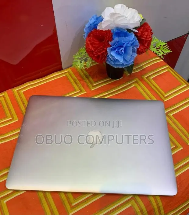 Laptop Apple MacBook 2013 8GB Intel Core i7 SSD 256GB · Photo 1
