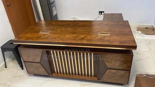 Executive Office Desk · Photo 1