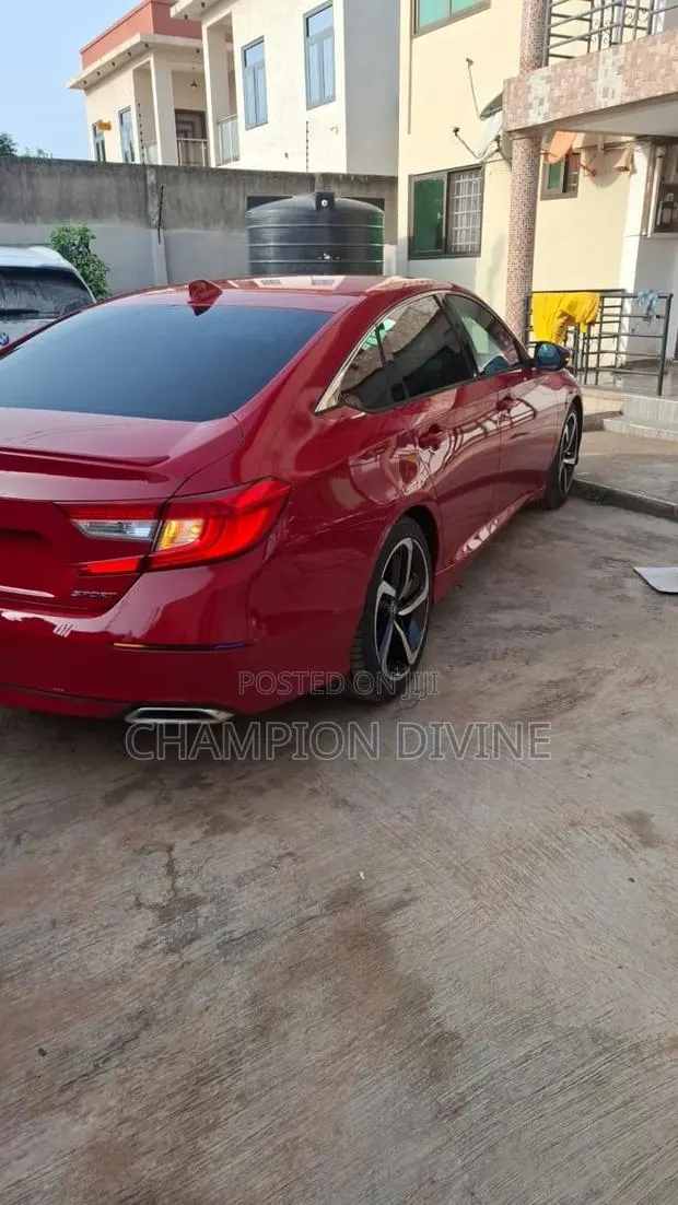Honda Accord 2019 Red · Photo 1