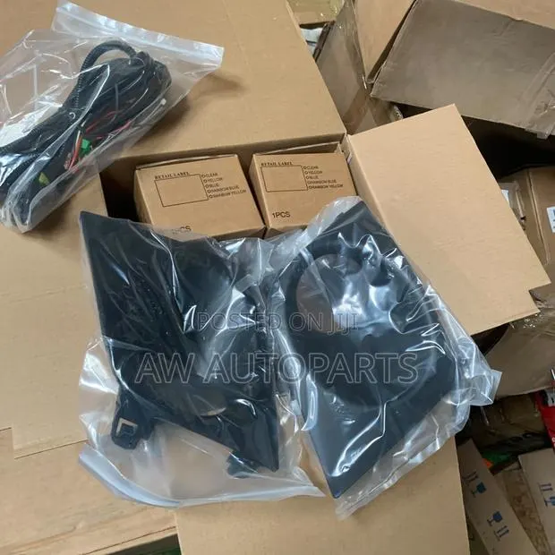 Nissan Versa 2007-2011 Foglight and Covers · Photo 1