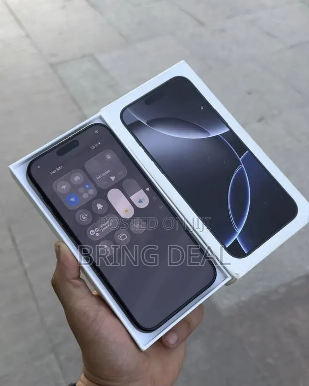 Apple iPhone 16 Pro Max 256 GB Black · Photo 1