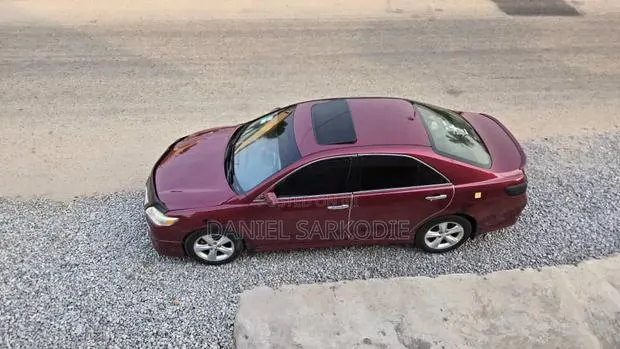 Toyota Camry 2010 · Photo 3