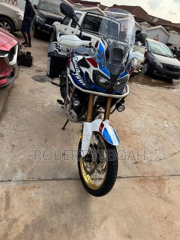 Honda 2018 White · Photo 1
