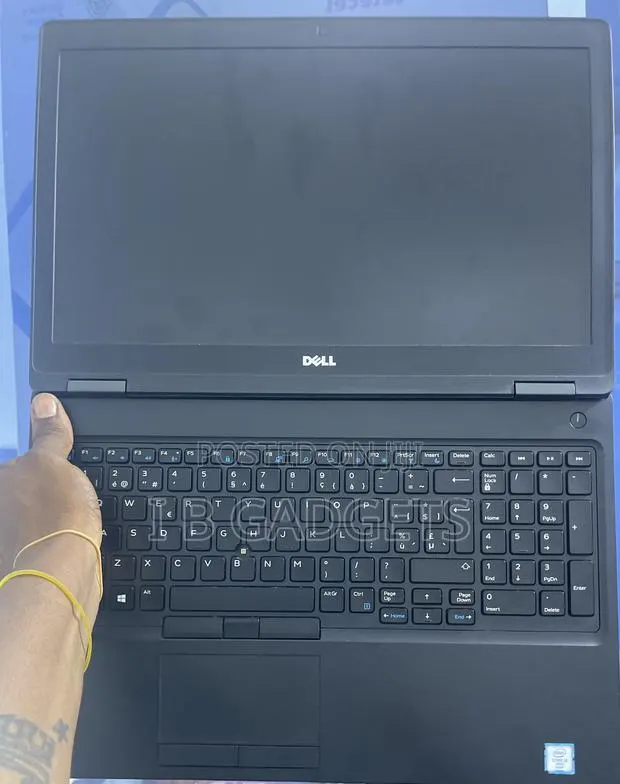 Laptop Dell Latitude 15 5580 16GB Intel Core i5 HDD+SSD 500GB · Photo 1