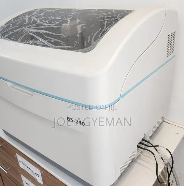 Bs 240 Chemistry Analyzer Mindray · Photo 1