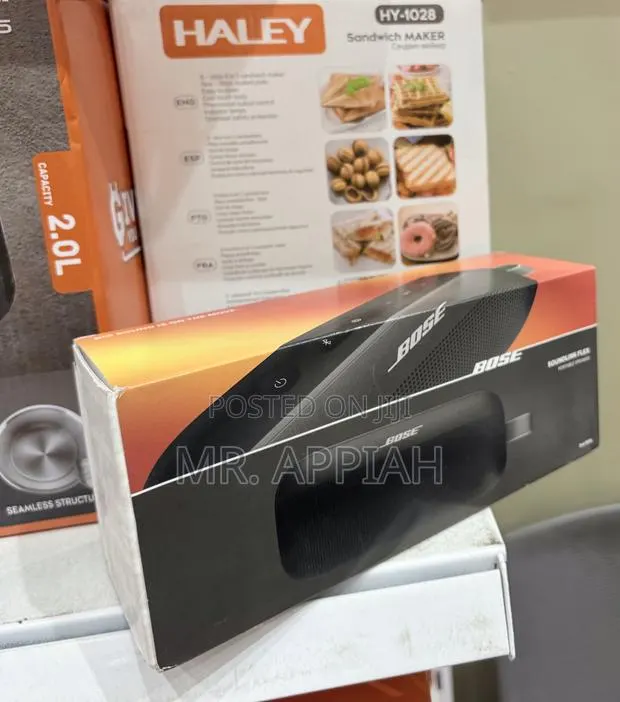 Super Classic Bose Soundlink Wireless Speaker(Waterproof) Black · Photo 1