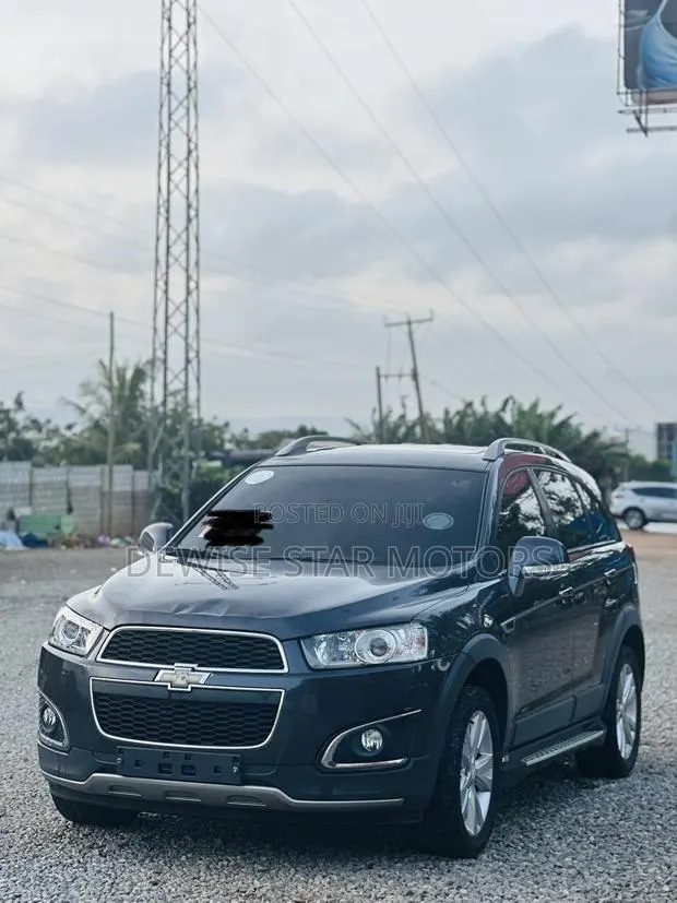 Chevrolet Captiva 2016 Gray · Photo 1