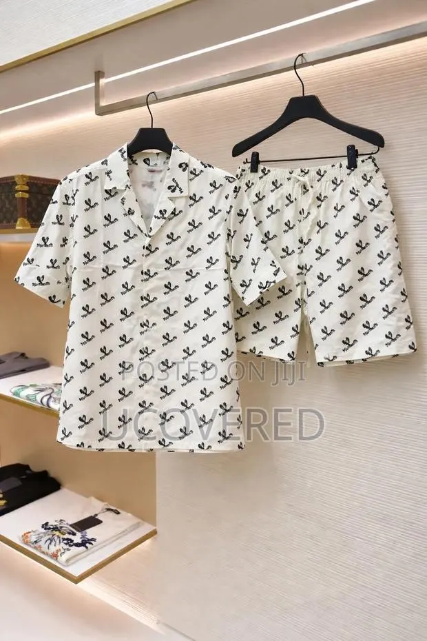 High Quality Two Piece Shirt + Shorts · Photo 1