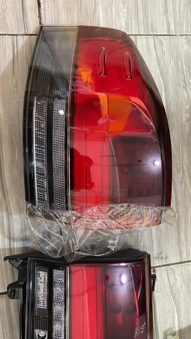 Toyota Landcruiser 300 2022-on Taillight and Bootlamp Left (Original) · Photo 1