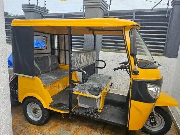 New Motorcycle 2026 Yellow · Photo 1