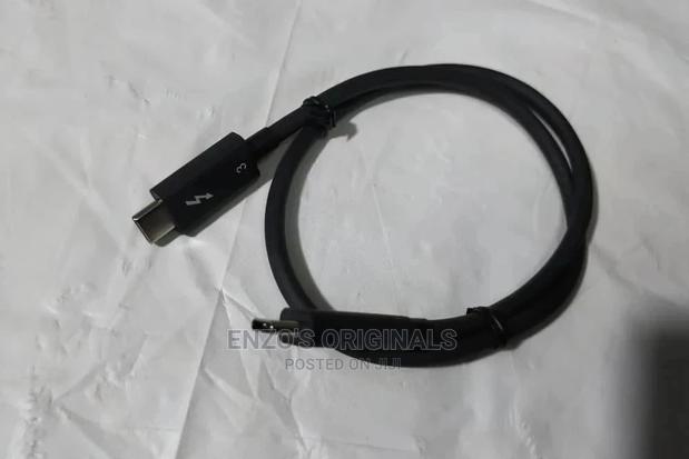 Thunderbolt 3 To Thunderbolt 3 Cable · Photo 1
