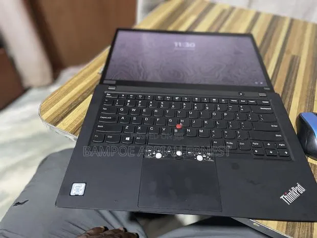 Laptop Lenovo ThinkPad T490s 8GB Intel Core i5 SSD 256GB · Photo 1