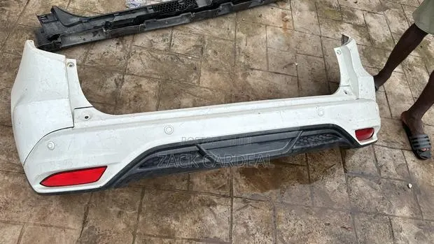 Honda HRV 2015-2016 Back Bumper Complete Available · Photo 1