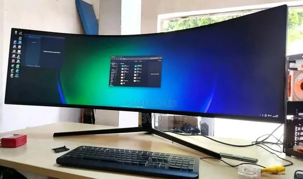 Samsung G9 Monitor · Photo 1
