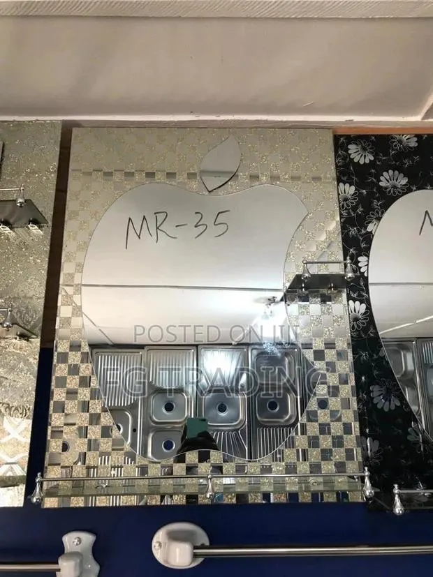 Bedroom Mirror - Dressing Mirror - Glass Tray · Photo 1