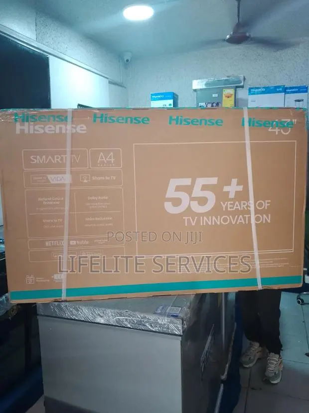 43" Hisense Smart Tv + Cast Function · Photo 1
