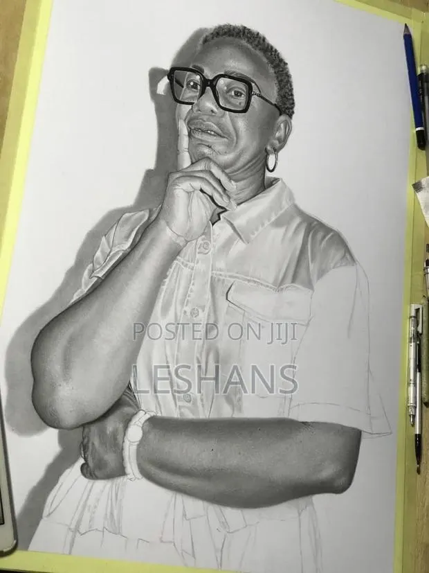 Pencil With Charcoal · Photo 1
