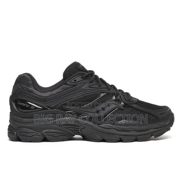 Black Saucony Sneaker · Photo 1