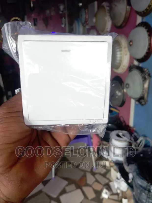 1gang 2way Switch · Photo 1