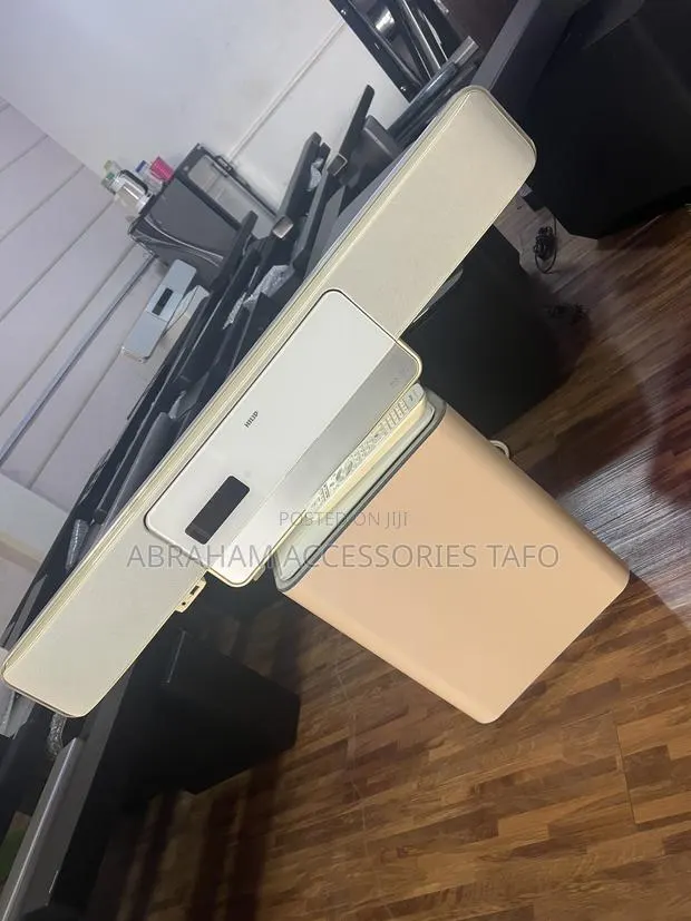 Philips HTS8161B/12 Soundbar · Photo 1