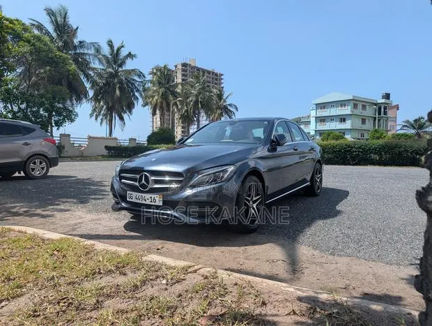 Mercedes-Benz C180 2015 Gray · Photo 1