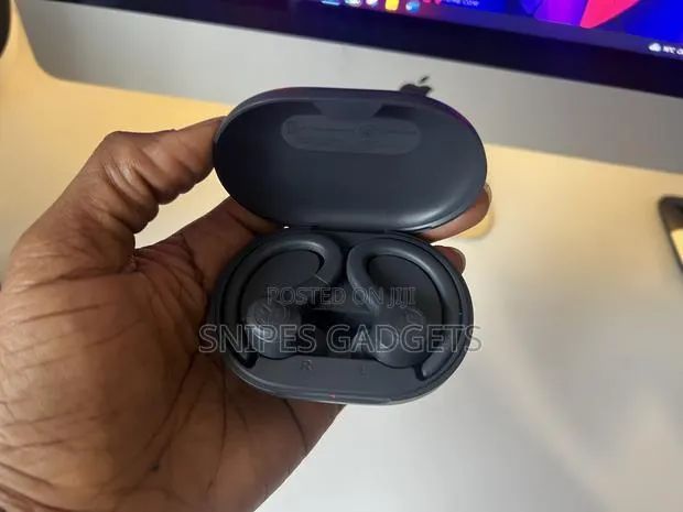 Jlab Jbuds Air Sport Wireless Earbuds · Photo 1