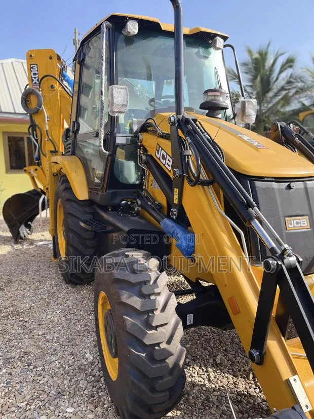 JCB 3cx Pro Backhoe Loader – 2026 Model · Photo 2