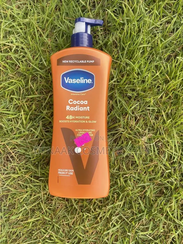 Vaseline Cocoa Radiant Body Lotion · Photo 1