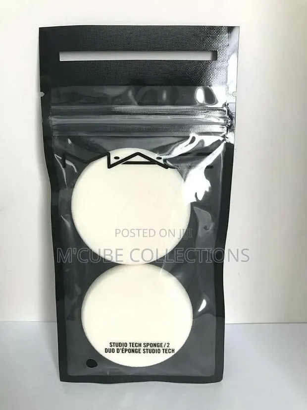 Mac Studio Tech Sponge Duo_ Professional Makeup Application · Photo 1