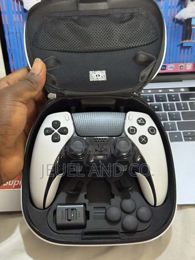 Sony Dual Sense Edge Wireless Controller · Photo 1