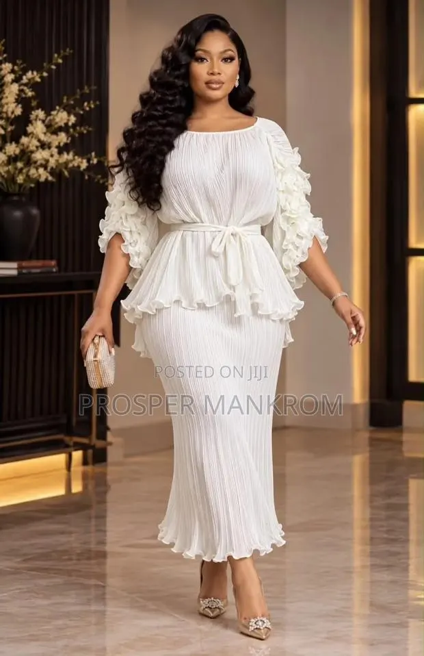 Ladies Miyake Gregory Dress · Photo 1