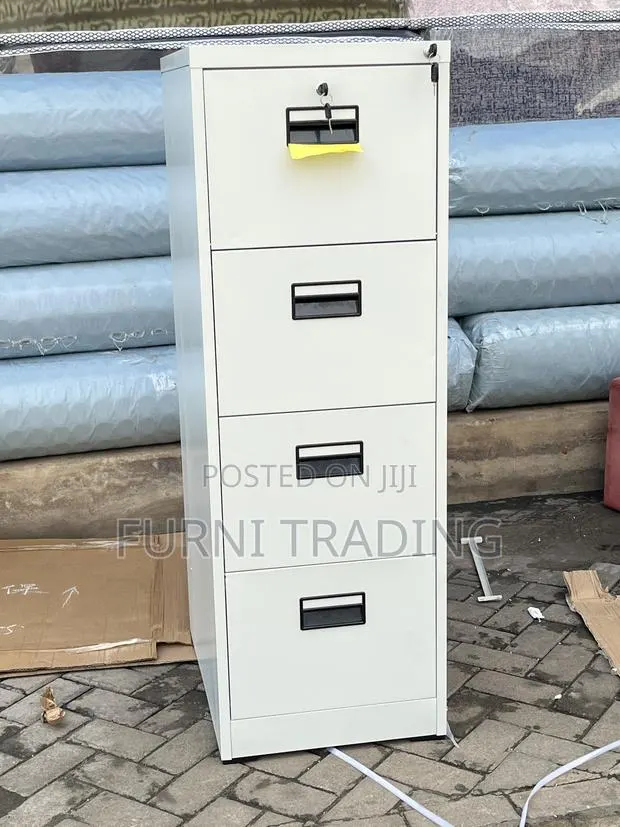 4 Drawer Metal Filing Cabinet With Lock. · Photo 1