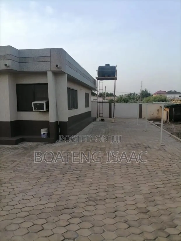 5bdrm Apartment in Old Town for sale