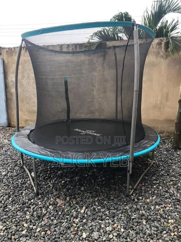 8ft Trampoline · Photo 4