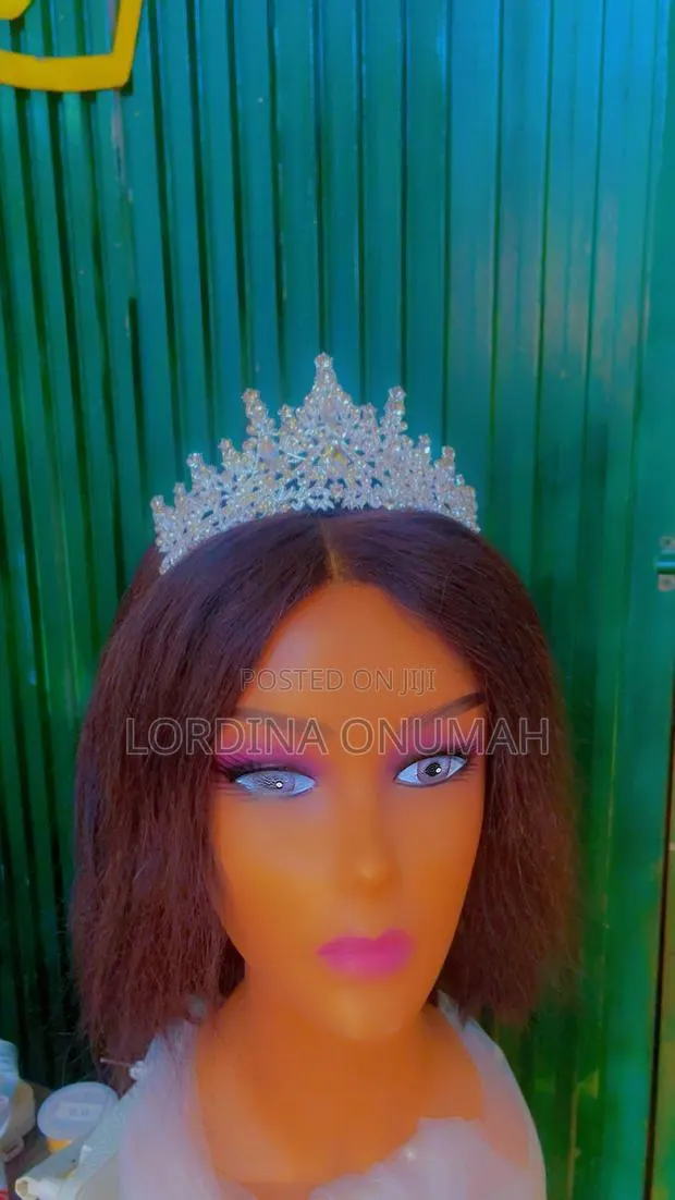 Wedding Crown And Tiara · Photo 6